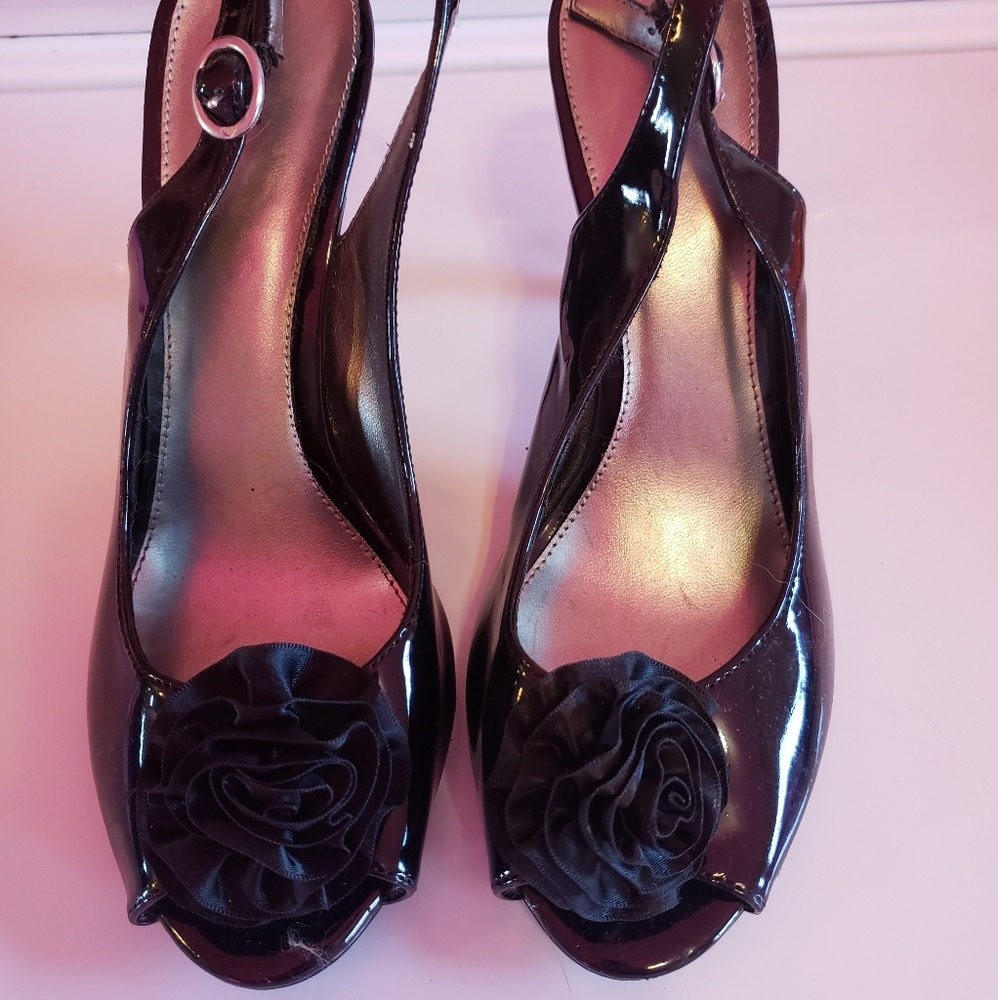 Fioni Black Sling-back Heels
